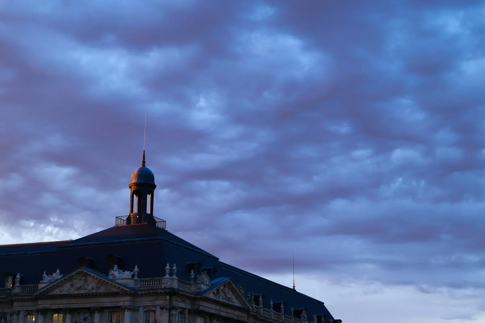 Conciergerie Airbnb Bordeaux — Saint-Pierre · Saint-Michel Saint-Pierre · Saint-Michel — Bordeaux